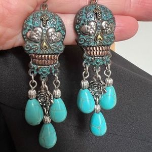 Skull silver turquoise dangly beaded earrings dia de Los muertos